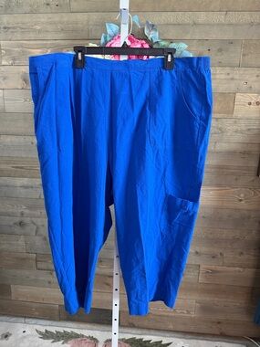 Alfred Dunner Royal Blue Capris plus 22W